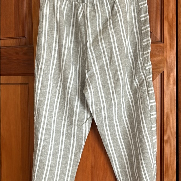 BCBG striped linen/cotton size small pants - Picture 3 of 6